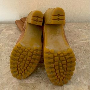 UGG Boots, Soft Tan Leather, Mid-Calf, Insulated for warmer weather.